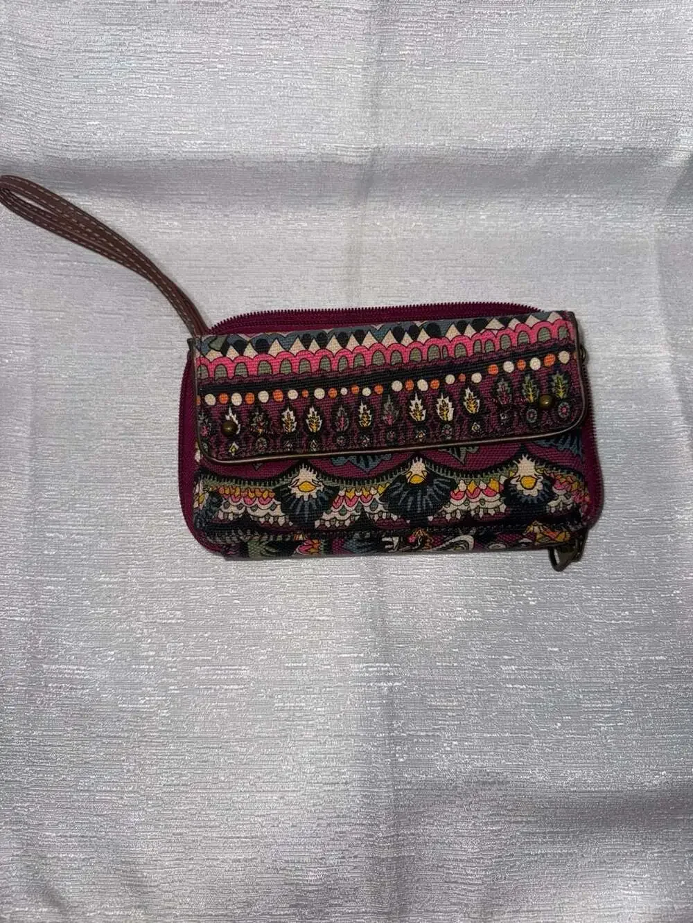 Sakroots Artist Circle Smartphone Wristlet Wallet in One World Print